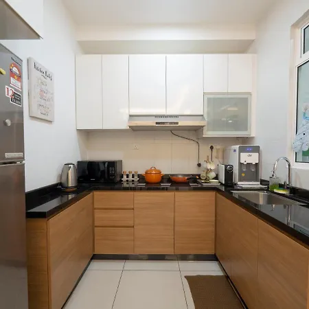 Seaview Condo Near Rf Mall, Food Court & Free Netflix Johor Bahru Exterior photo
