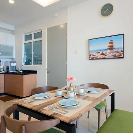 Seaview Condo Near Rf Mall, Food Court & Free Netflix Johor Bahru Exterior photo