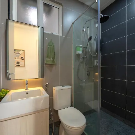 Seaview Condo Near Rf Mall, Food Court & Free Netflix Johor Bahru Exterior photo