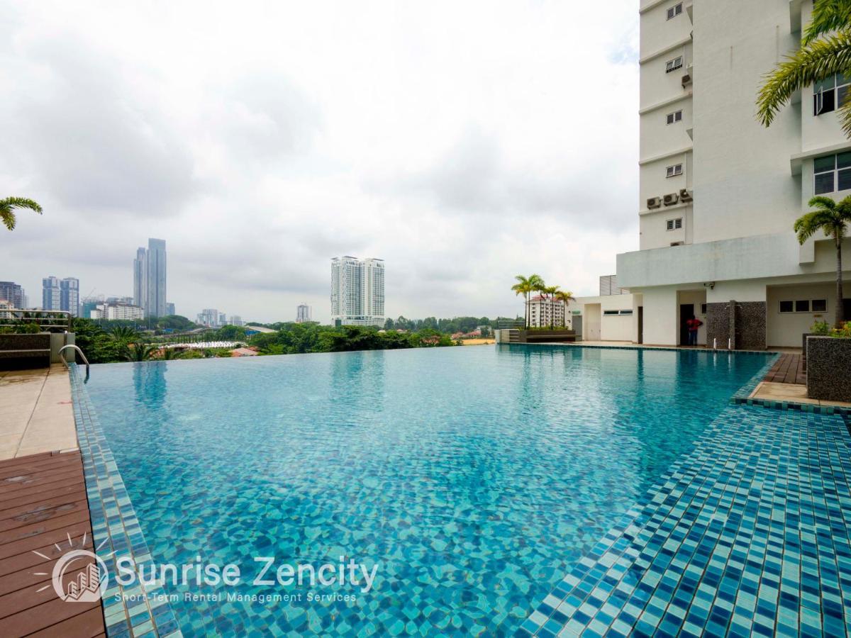 Seaview Near Rf Mall, Food Court & Free Netflix Apartment