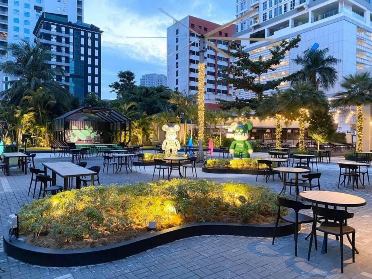 Seaview Near Rf Mall, Food Court & Free Netflix Apartment Johor Bahru